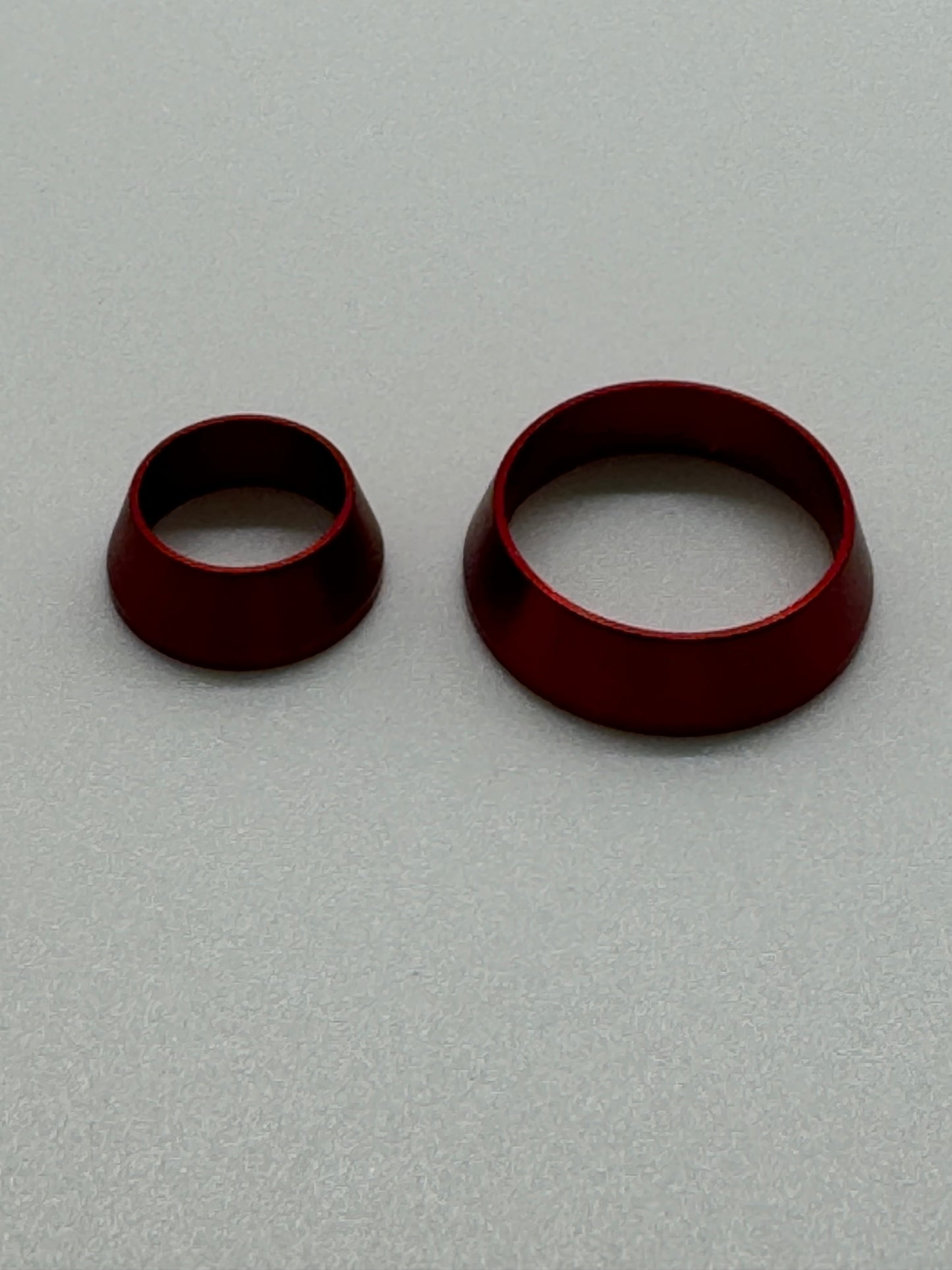 SMOOTH ALUMINUM WINDING CHECK/RED
